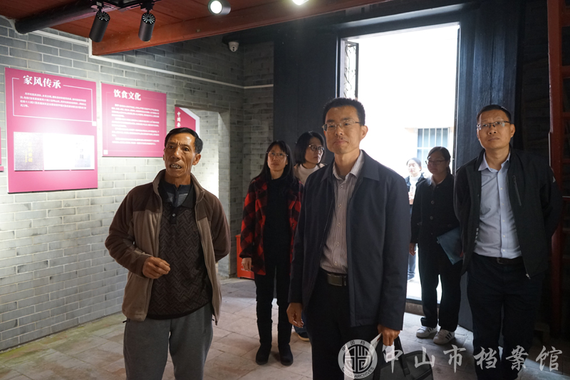 调研组一行实地考察珠纵一支队队部活动旧址保护利用情况.jpg