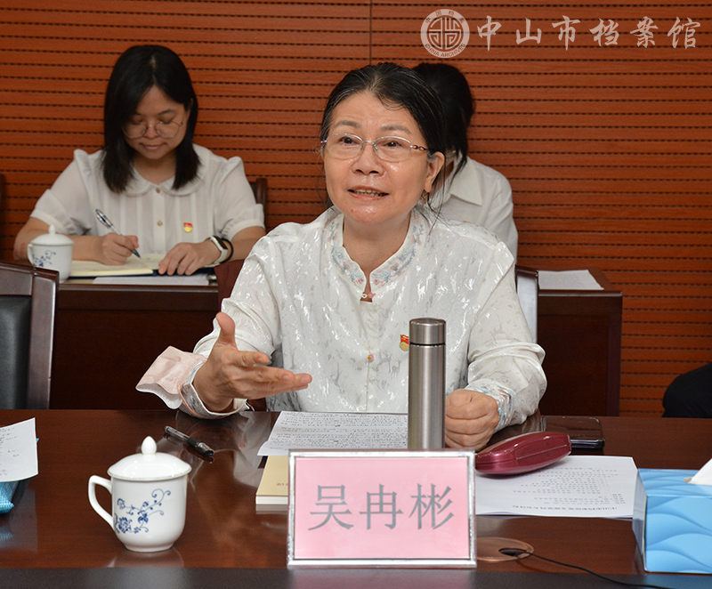 图3：吴冉彬同志进行分享（摄影：蓝子键）副本.jpg