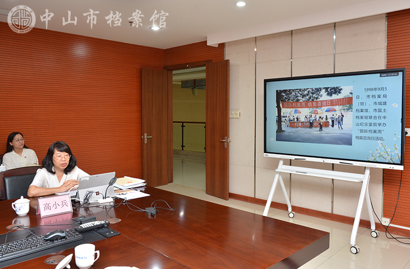 图4：高小兵同志进行分享（摄影：蓝子键）副本.jpg