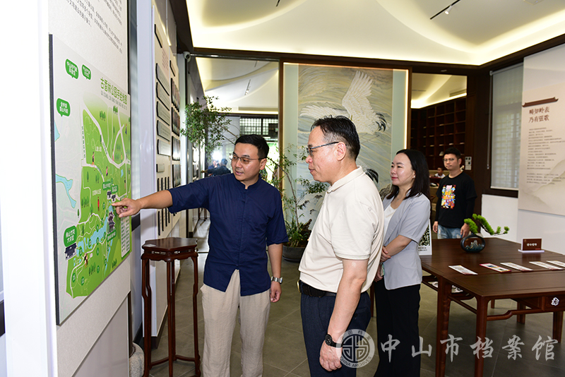 1756344915581763.jpg 8月26日上午,省人民政府地方志办公室调研组走访中山市香山书院(摄影:黄秋文)副本.jpg