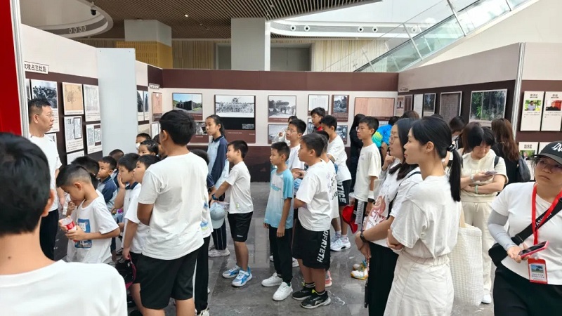 图9：珠海市金湾区“抗战中的三灶记忆”主题展图书馆分展现场（图源：珠海金湾公众号）.jpg